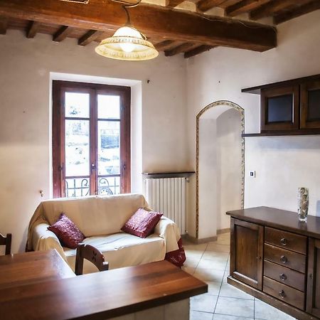 Il Castello Apartment Bucine Luaran gambar